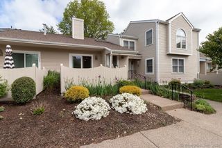 443 Lakeview Drive 443, Southington, CT 06489