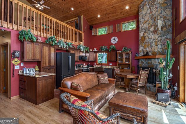 659 Lonesome Pine Road, Murphy, NC 28906