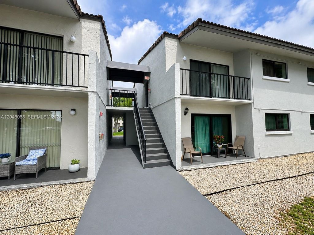 7095 NW 179th Street 209, Hialeah, FL 33015