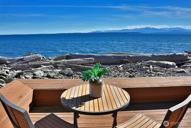 177 Keystone Avenue, Coupeville, WA 98239
