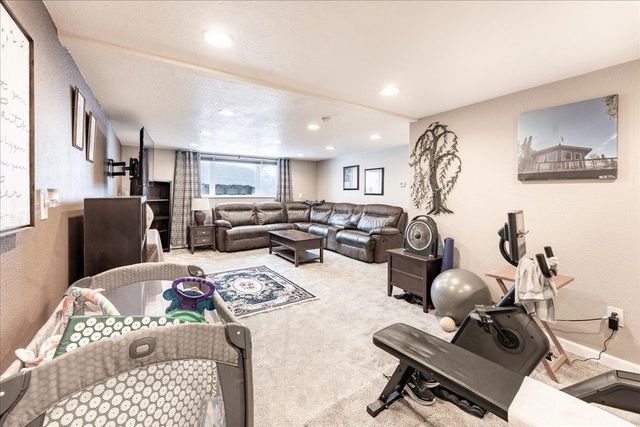 1113 SUNSET DRIVE, Fairbanks, AK 99709