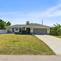 613 SW Santa Barbara PL, Cape Coral, FL 33991