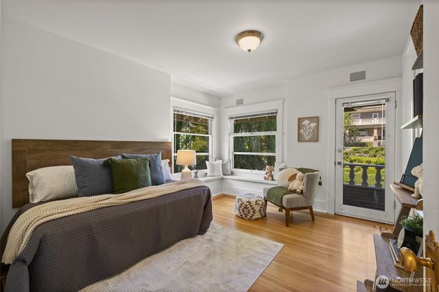 938 18th Avenue E, Seattle, WA 98112