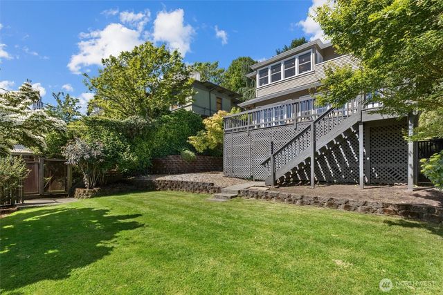 938 18th Avenue E, Seattle, WA 98112