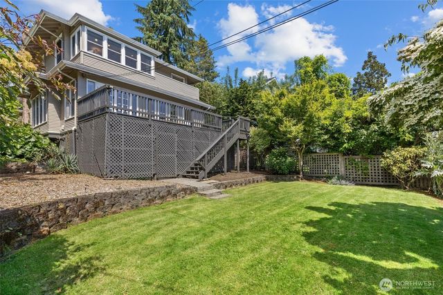 938 18th Avenue E, Seattle, WA 98112
