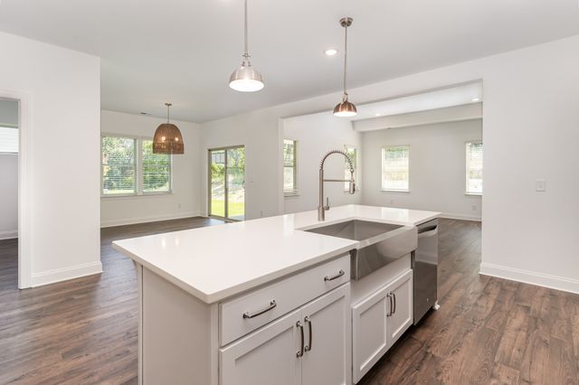 1113 Riverview Run, Madison, TN 37115