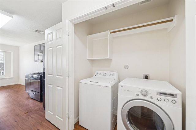 15419 Bammel Oaks Court, Houston, TX 77014