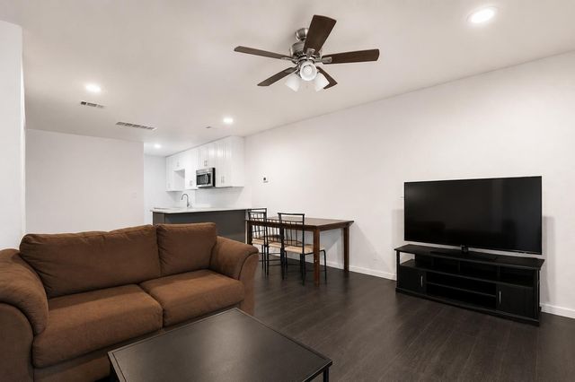3814 Southway DR B, Austin, TX 78704