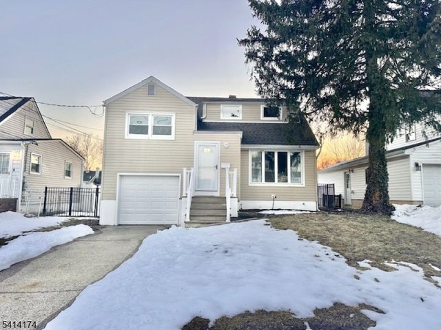 5 Gardner Pl, Sayreville Boro, NJ 08859