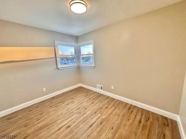 5 Gardner Pl, Sayreville Boro, NJ 08859