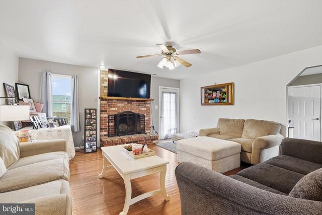 4517 SUSANNE DR, Fredericksburg, VA 22408