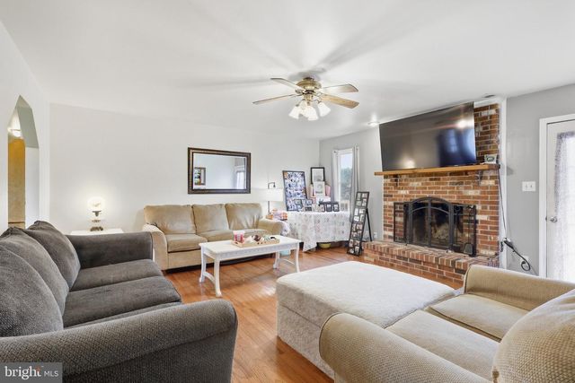 4517 SUSANNE DR, Fredericksburg, VA 22408