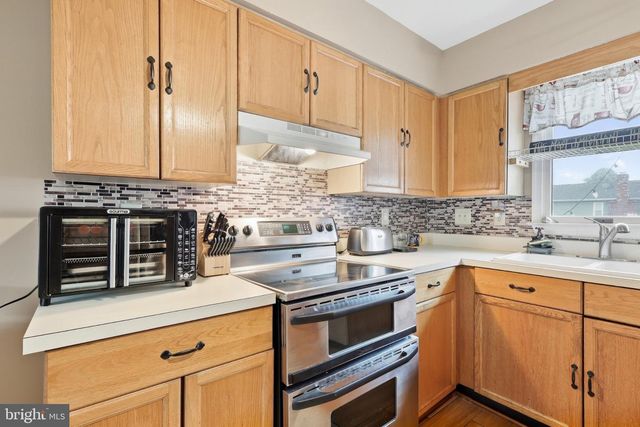 4517 SUSANNE DR, Fredericksburg, VA 22408