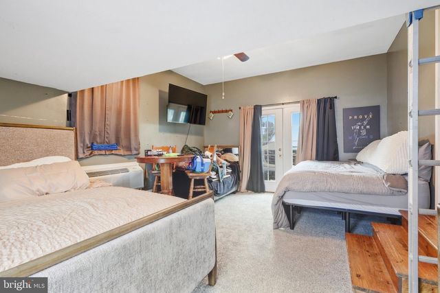 4517 SUSANNE DR, Fredericksburg, VA 22408