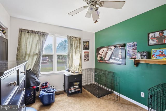 4517 SUSANNE DR, Fredericksburg, VA 22408
