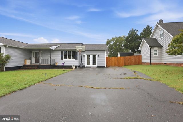 4517 SUSANNE DR, Fredericksburg, VA 22408