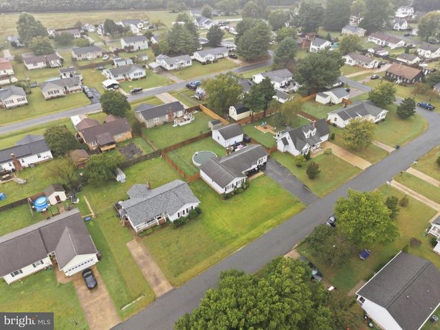 4517 SUSANNE DR, Fredericksburg, VA 22408