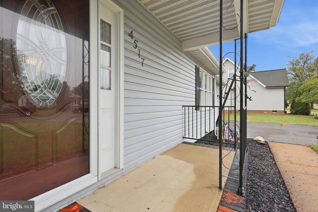4517 SUSANNE DR, Fredericksburg, VA 22408