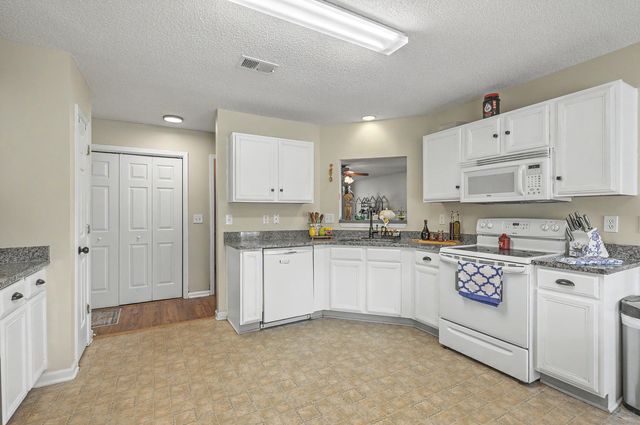 300 Dunning Road, Summerville, SC 29486