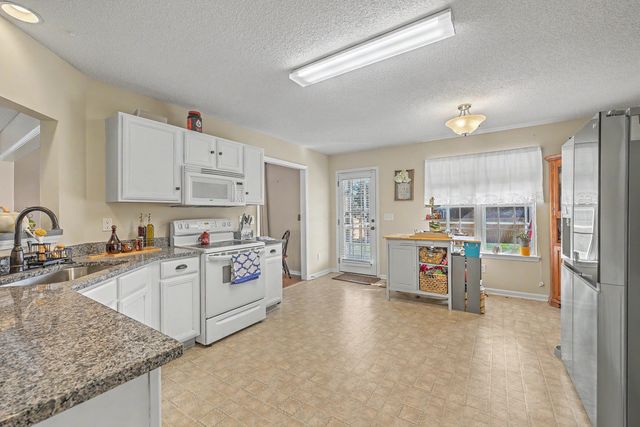 300 Dunning Road, Summerville, SC 29486