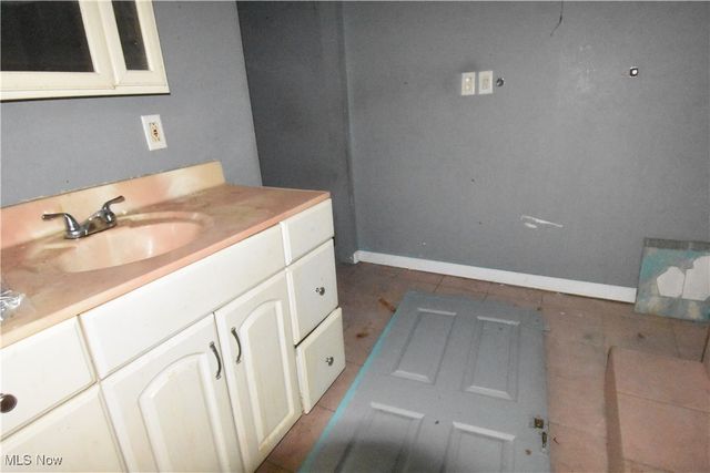 922 W 37th Street, Ashtabula, OH 44004