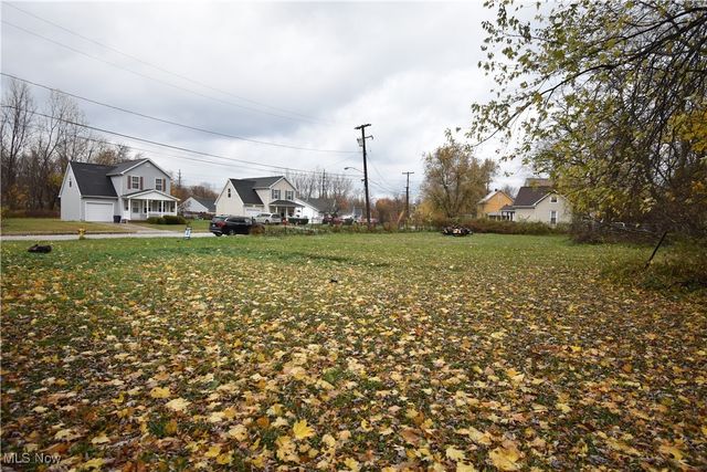 922 W 37th Street, Ashtabula, OH 44004