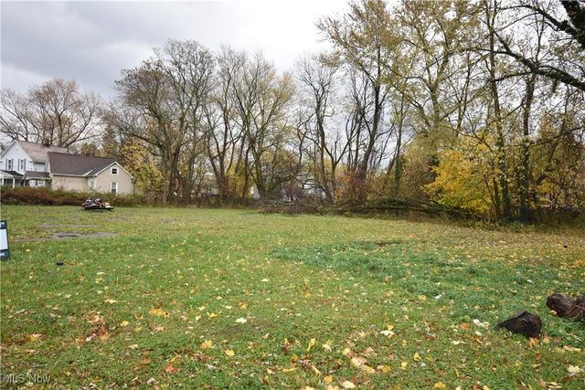 922 W 37th Street, Ashtabula, OH 44004