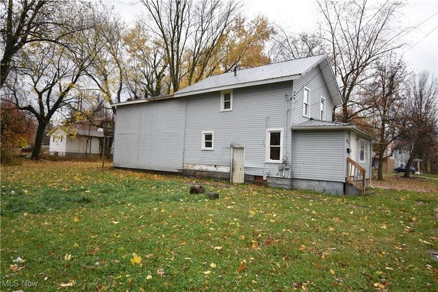 922 W 37th Street, Ashtabula, OH 44004