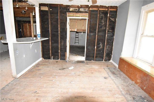 922 W 37th Street, Ashtabula, OH 44004