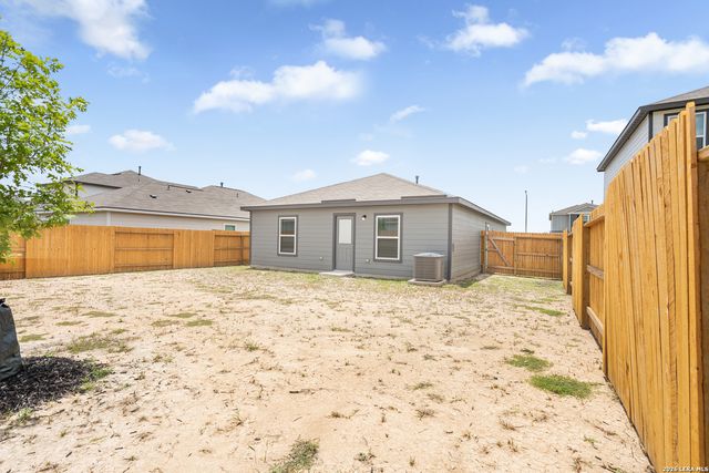11746 Luckey Villa, San Antonio, TX 78252