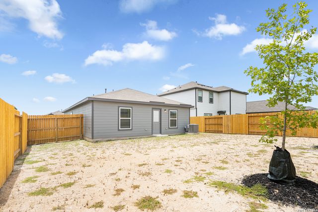 11746 Luckey Villa, San Antonio, TX 78252