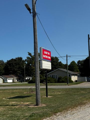 57550 N Main Street, Three Rivers, MI 49093