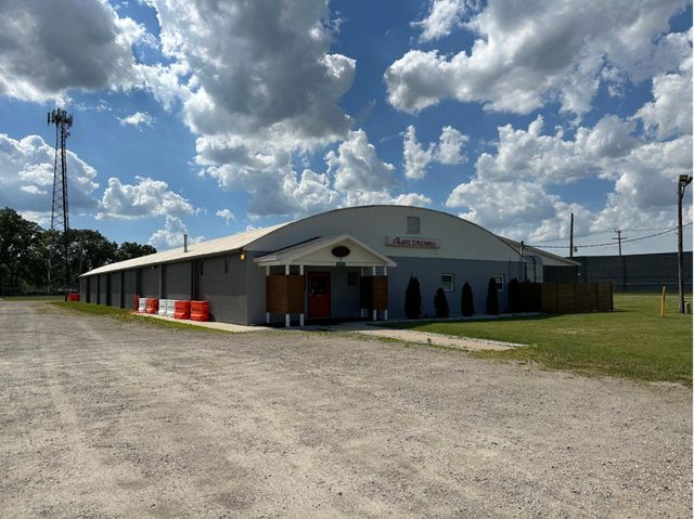 57550 N Main Street, Three Rivers, MI 49093