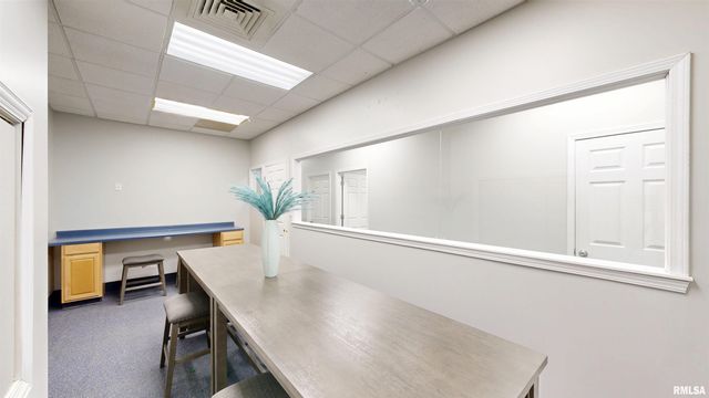 1100 E WASHINGTON Street, East Peoria, IL 61611