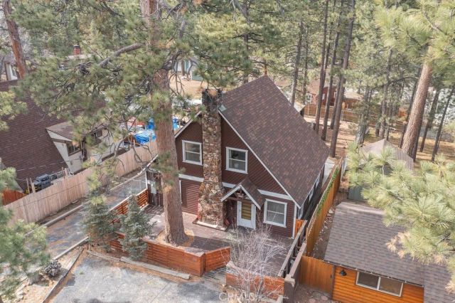 332 Vista, Big Bear Lake, CA 92315