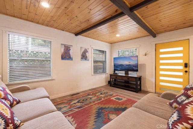 332 Vista, Big Bear Lake, CA 92315
