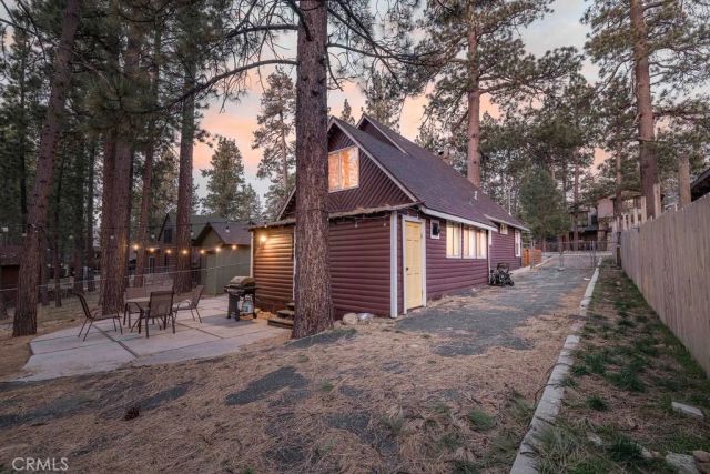 332 Vista, Big Bear Lake, CA 92315