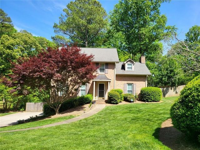 210 Wickerberry Hollow, Roswell, GA 30075