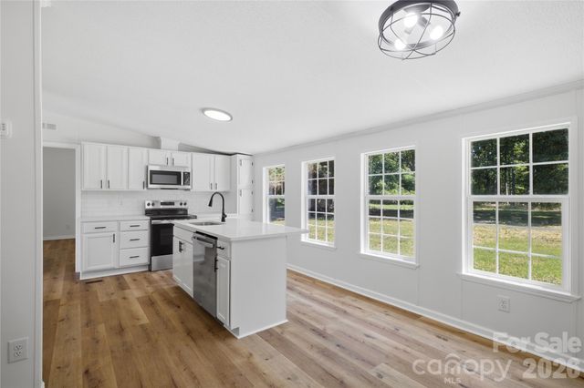 3940 Teaberry Lane, Newton, NC 28658