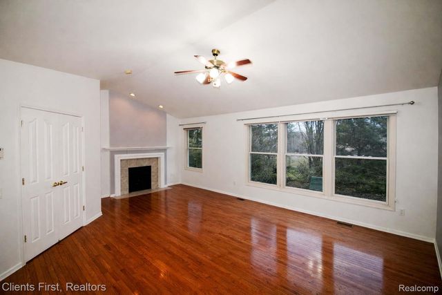 48318 Manhattan Circle, Canton Charter Township, MI 48188