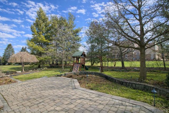 48318 Manhattan Circle, Canton Charter Township, MI 48188