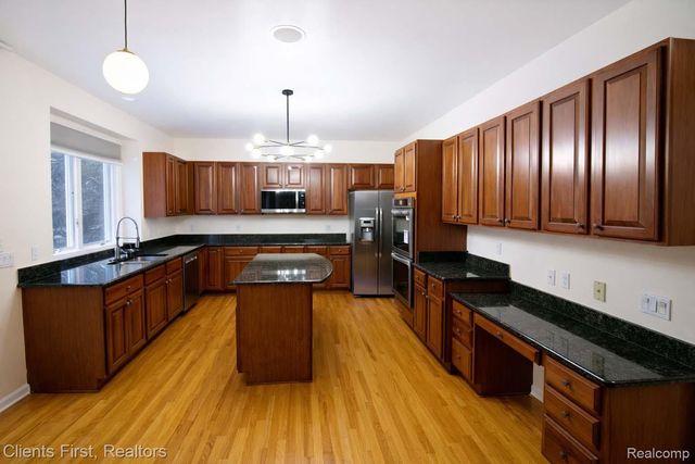 48318 Manhattan Circle, Canton Charter Township, MI 48188