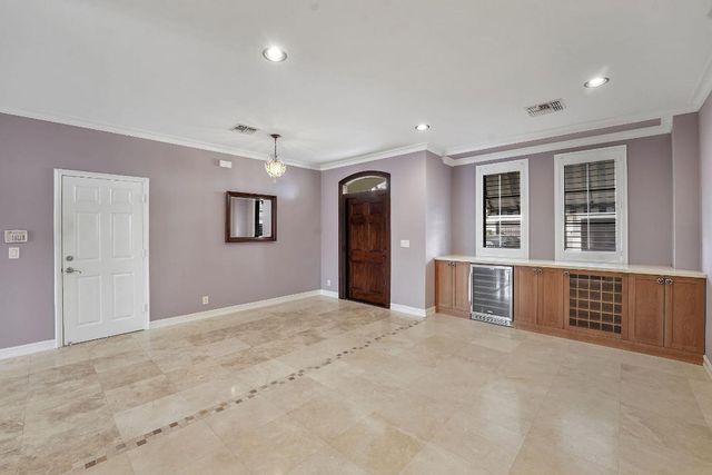 615 Via Villagio, Hypoluxo, FL 33462