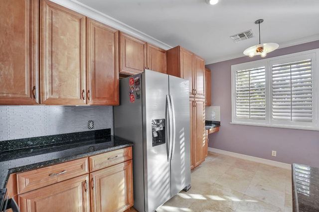 615 Via Villagio, Hypoluxo, FL 33462