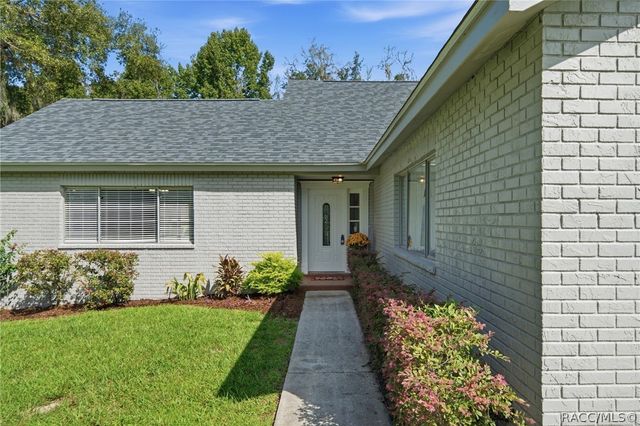 2820 S Circle Drive, Inverness, FL 34450