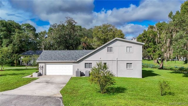 2820 S Circle Drive, Inverness, FL 34450