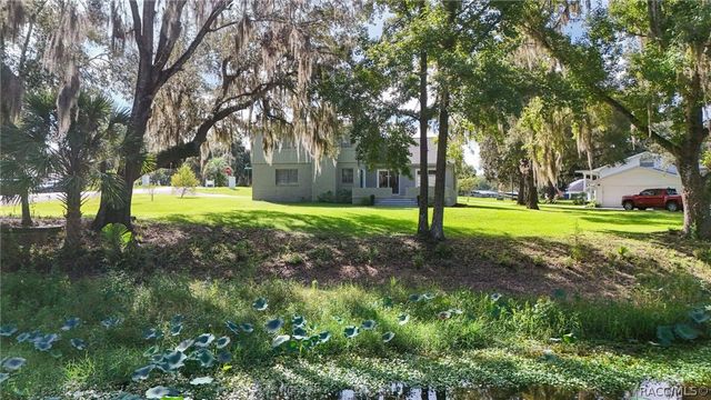 2820 S Circle Drive, Inverness, FL 34450