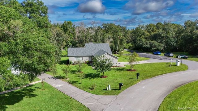 2820 S Circle Drive, Inverness, FL 34450