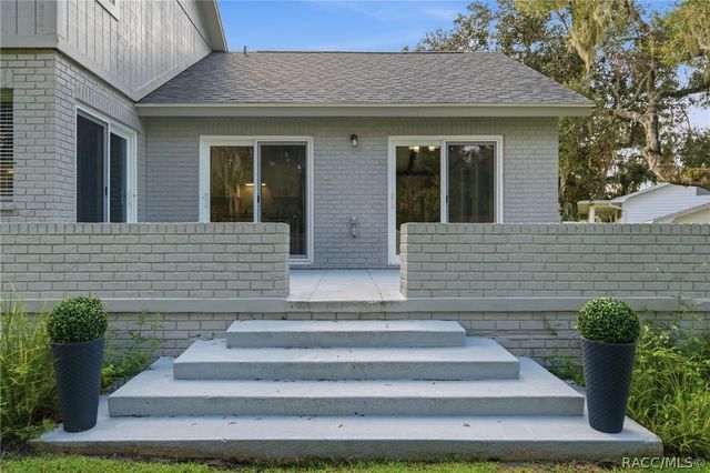 2820 S Circle Drive, Inverness, FL 34450