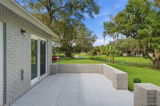 2820 S Circle Drive, Inverness, FL 34450